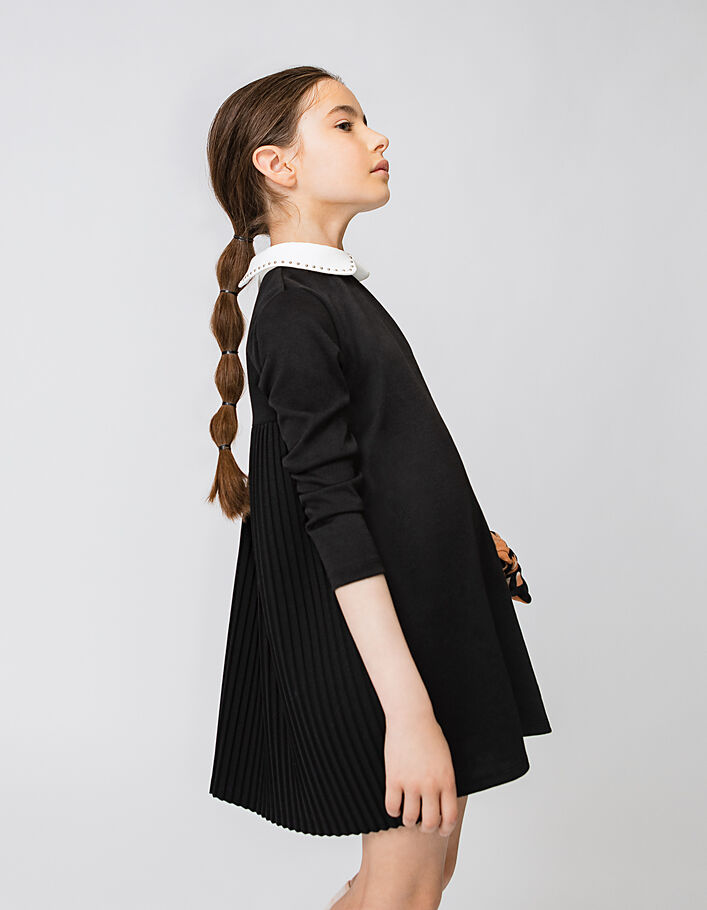 Zwarte jurk met witte Claudinekraag en plissérug meisjes - IKKS