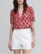 Blusa holgada de mujer en voile estampado entramado rojo-2