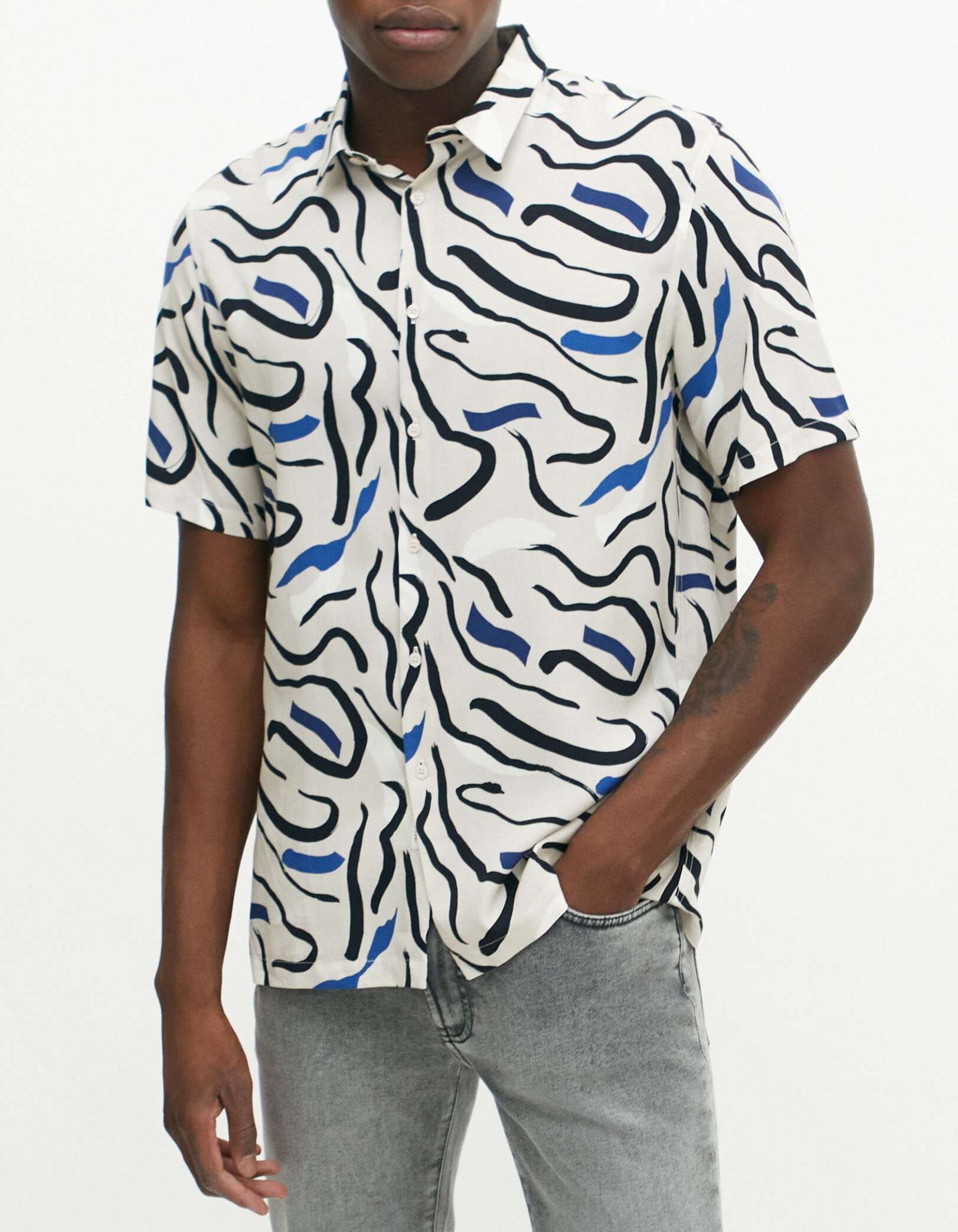 Camisa REGULAR azul el ctrico estampado abstracto hombre