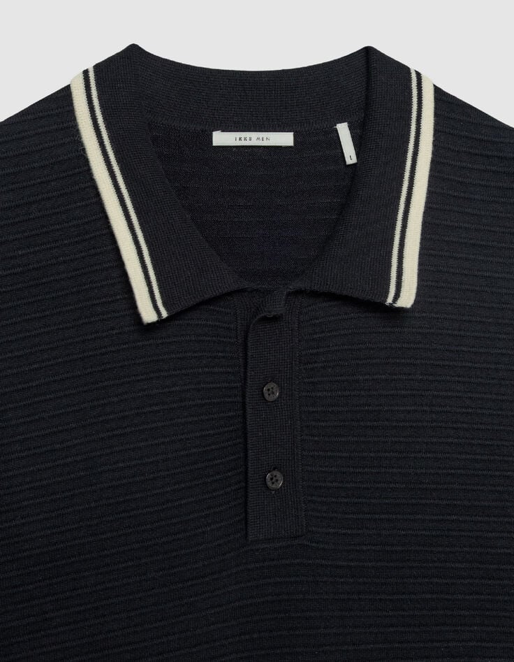 Schwarzes Streifenpolo mit Kontrastkragen-5