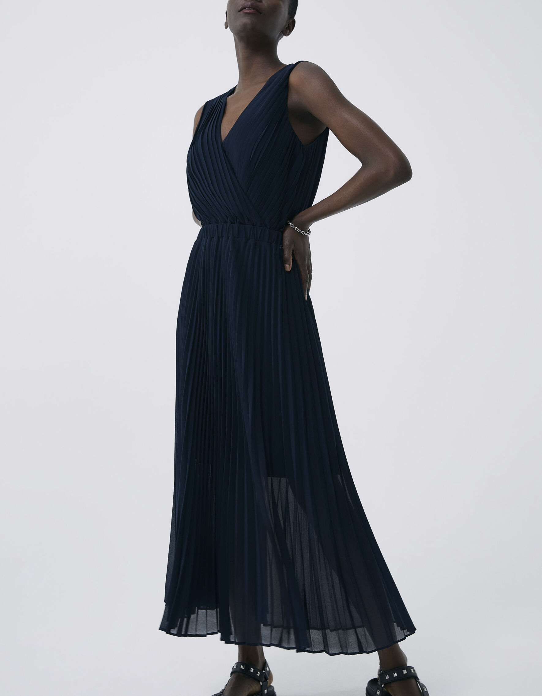 Robe longue marine cache c ur entierement plissee femme