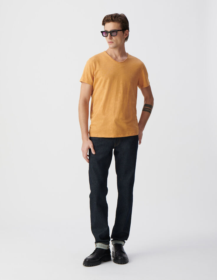 Men’s turmeric organic cotton Essential V-neck T-shirt-1