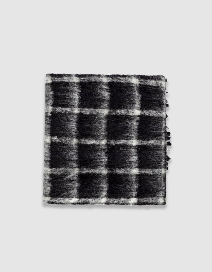 Echarpe noire moelleuse motif carreaux Femme-4 Echarpe noire moelleuse motif carreaux Femme-4
