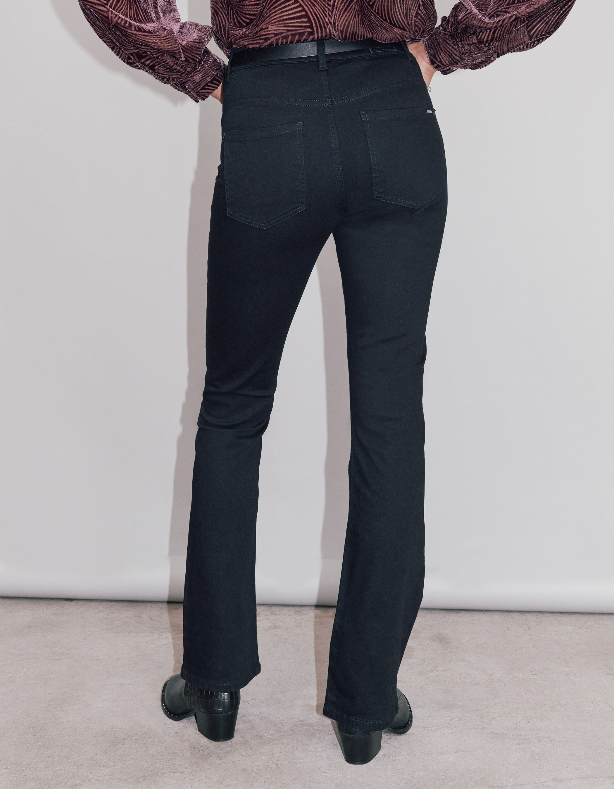Jean taille best sale haute boutons apparents