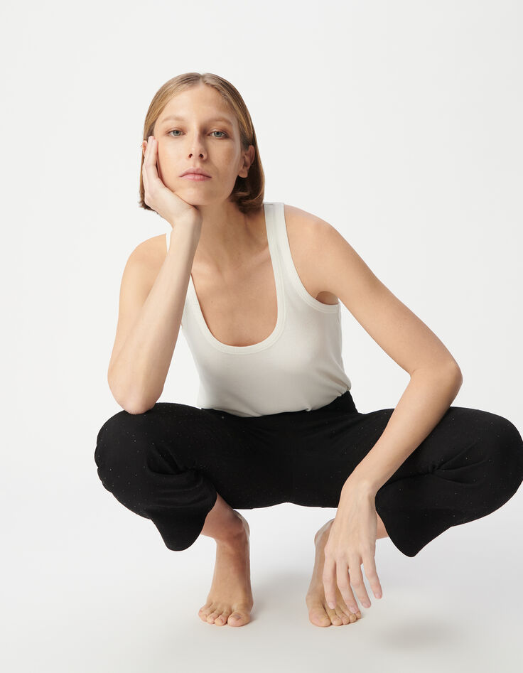 Schwarze, gerade geschnittene Damen-Jeans mit schwarzen Strasssteinverzierungen-6