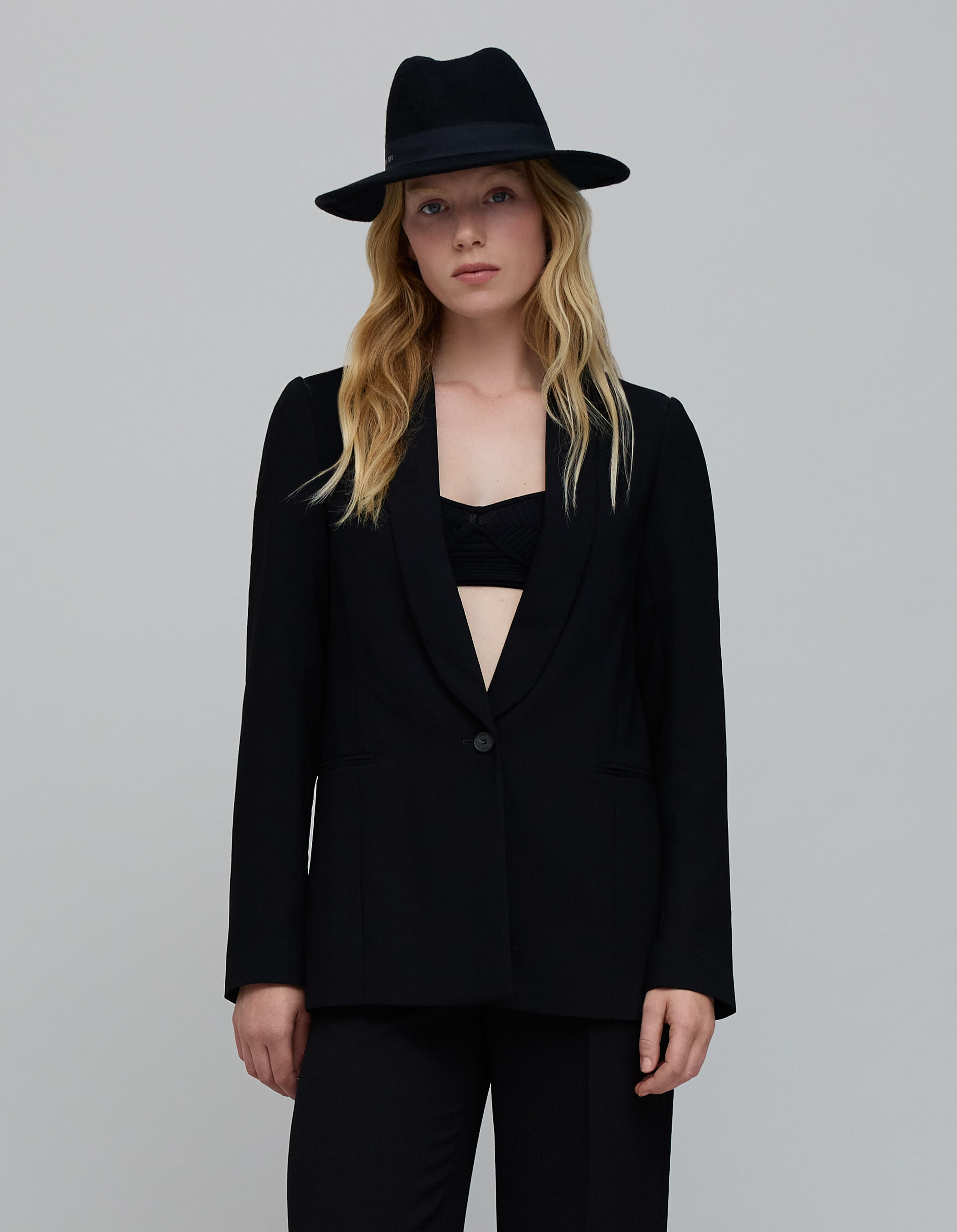 Ikks women's clothing store