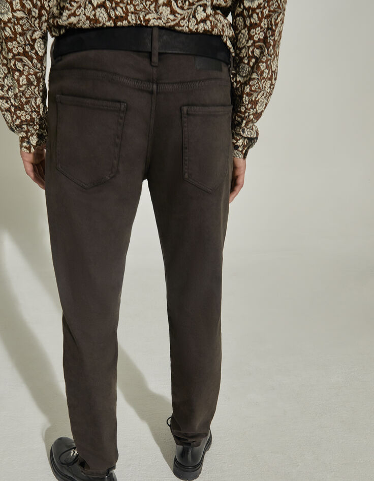 Men’s dark chocolate Peter SLIM jeans in recycled fabrics-2