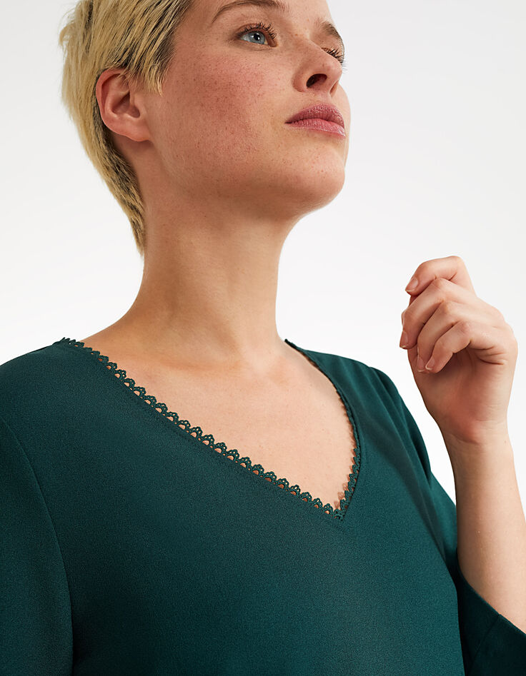 Robe vert pinegreen bordée de dentelle I.Code-4 Robe vert pinegreen bordée de dentelle I.Code-4