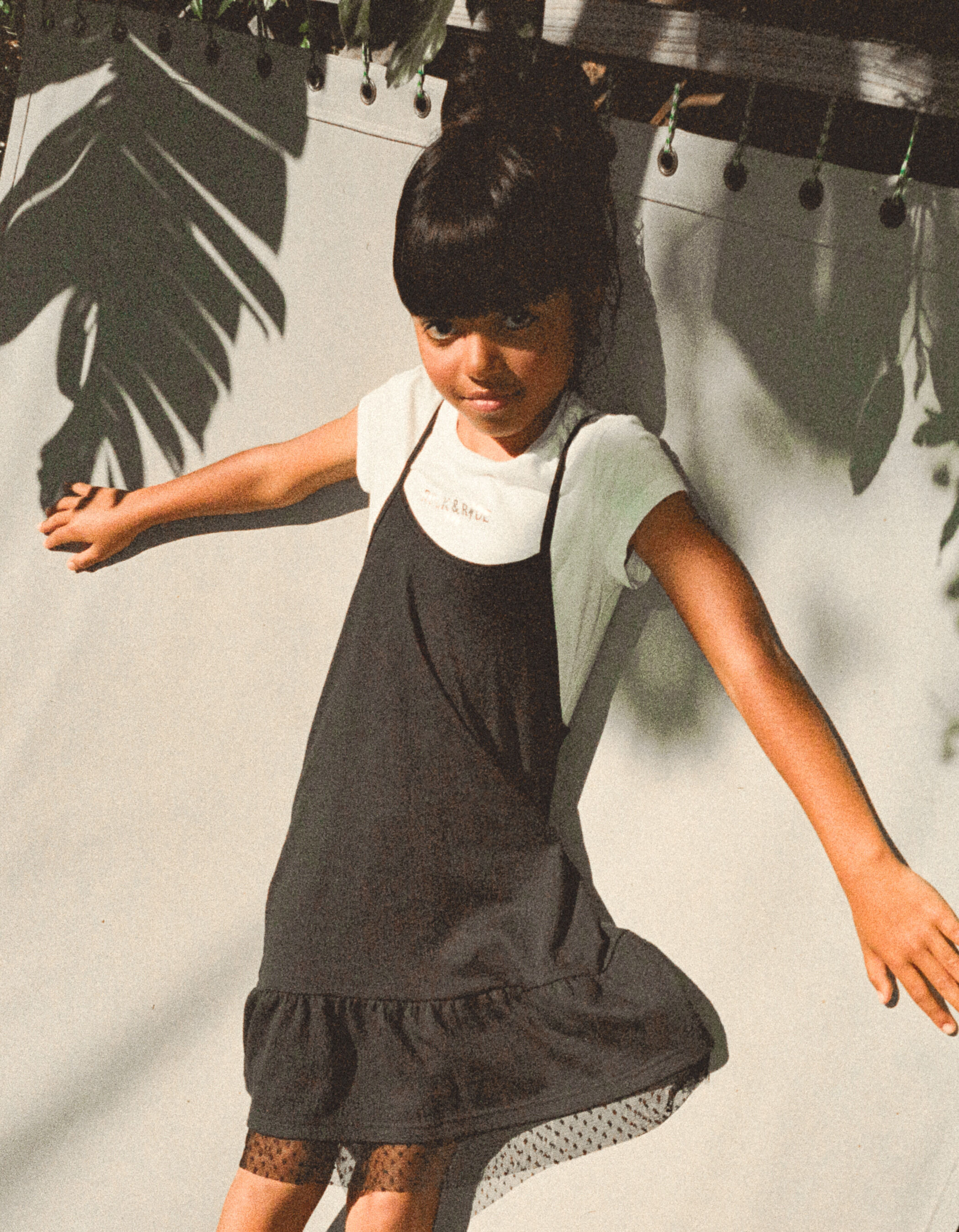 Vestido negro remera clearance blanca