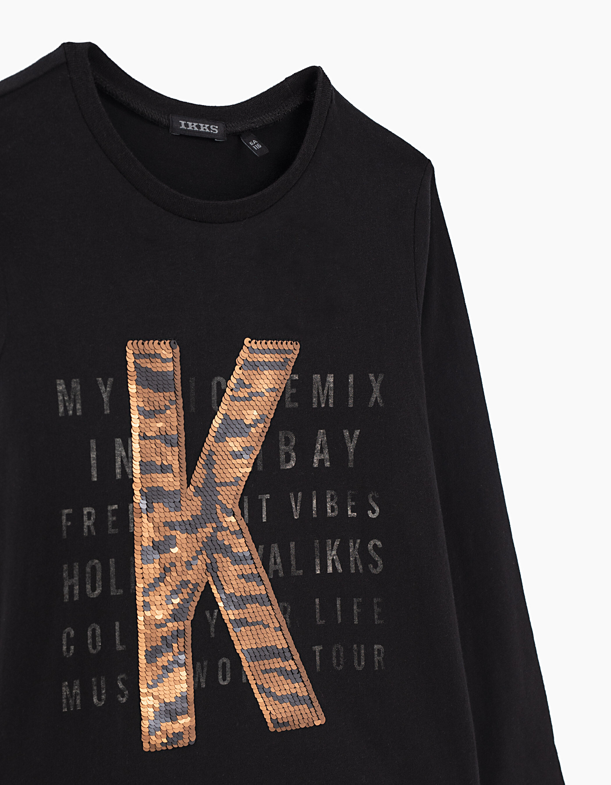 Boys black T shirt with reversible sequin K