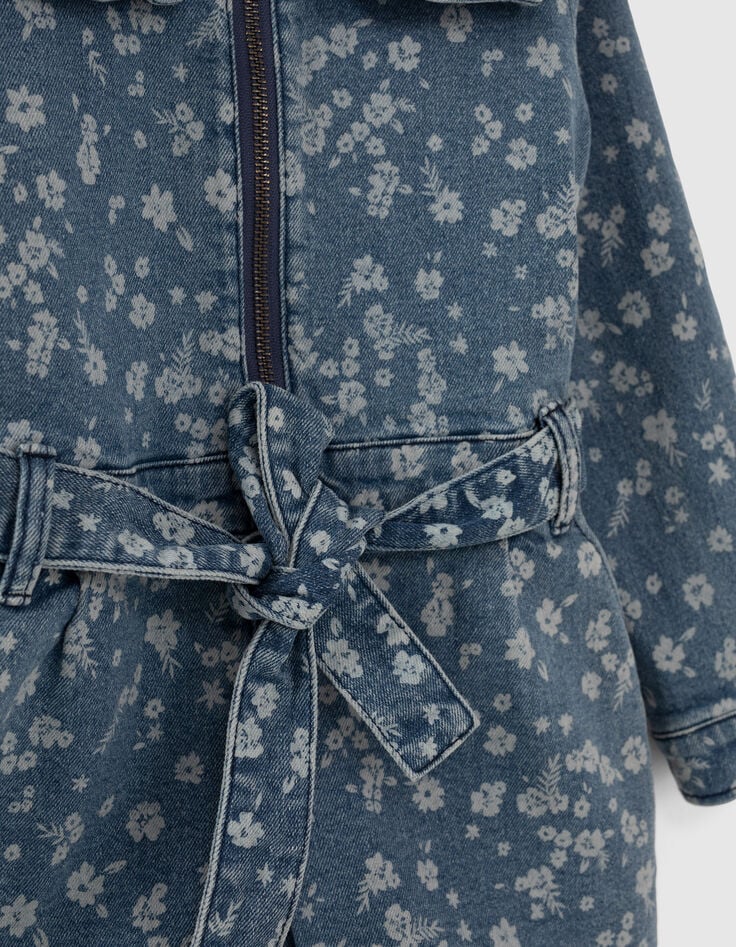 Kurzer Medium Blue M&auml;dchenjeansoverall mit Blumenprint-6