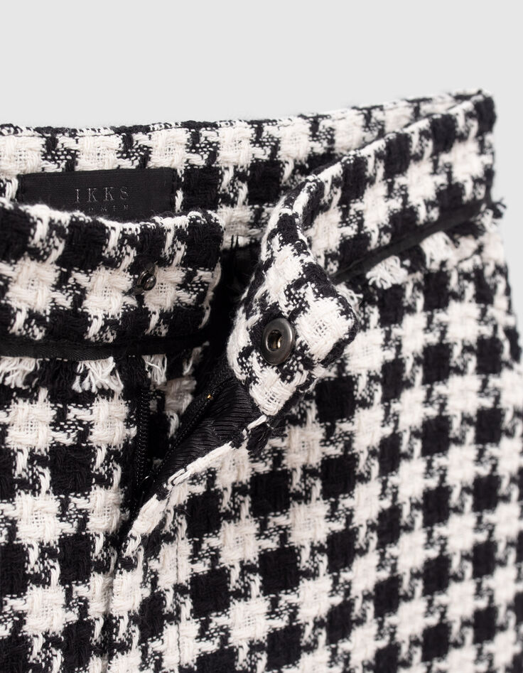 Women’s black houndstooth motif tweed-look shorts-5