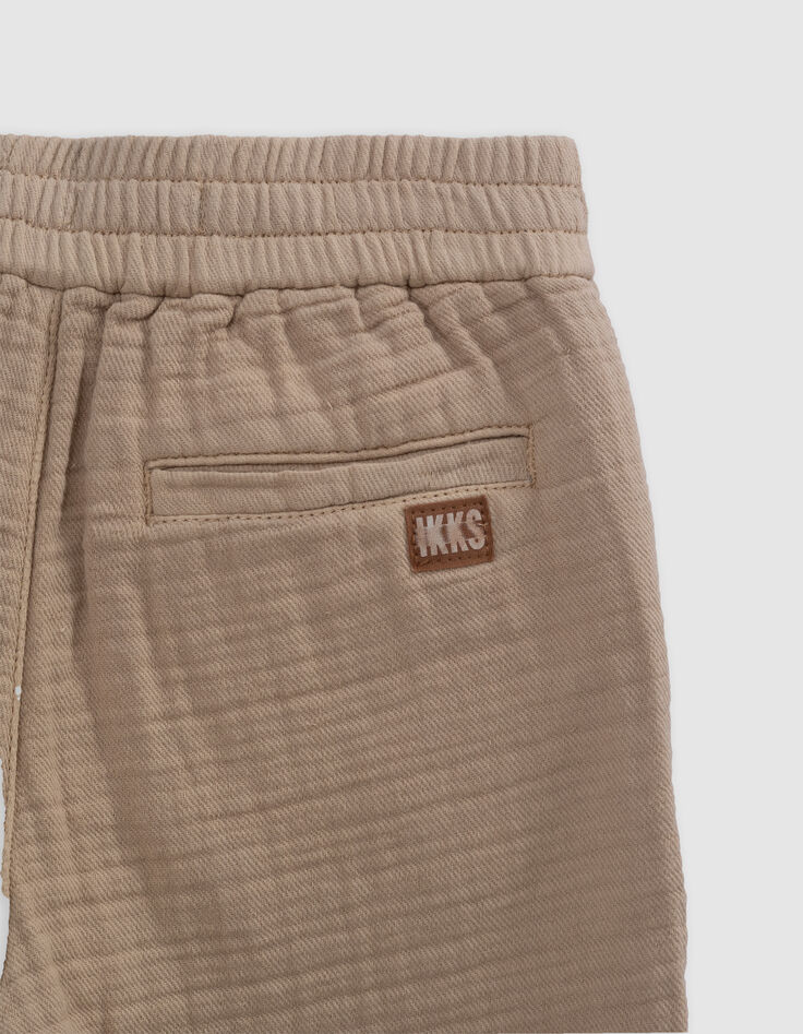Bermudas jogger loose beige gasa algodón niño-8