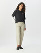 Camiseta gris oversize diseño maxi espalda mujer-4