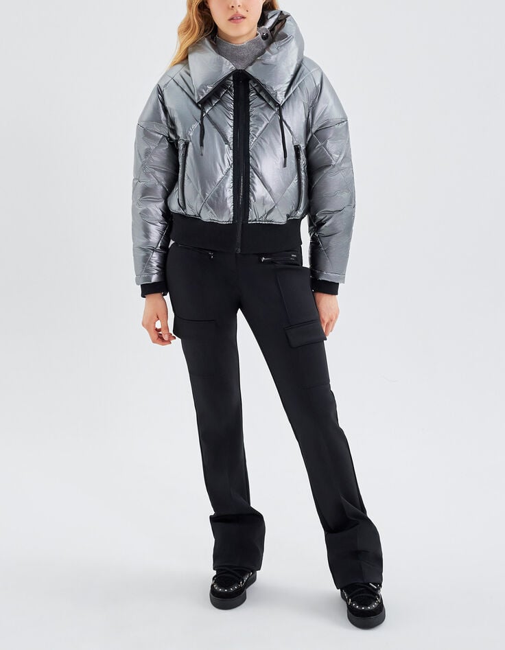Kurze, schwarze Damensteppjacke mit verdeckter Kapuze-1