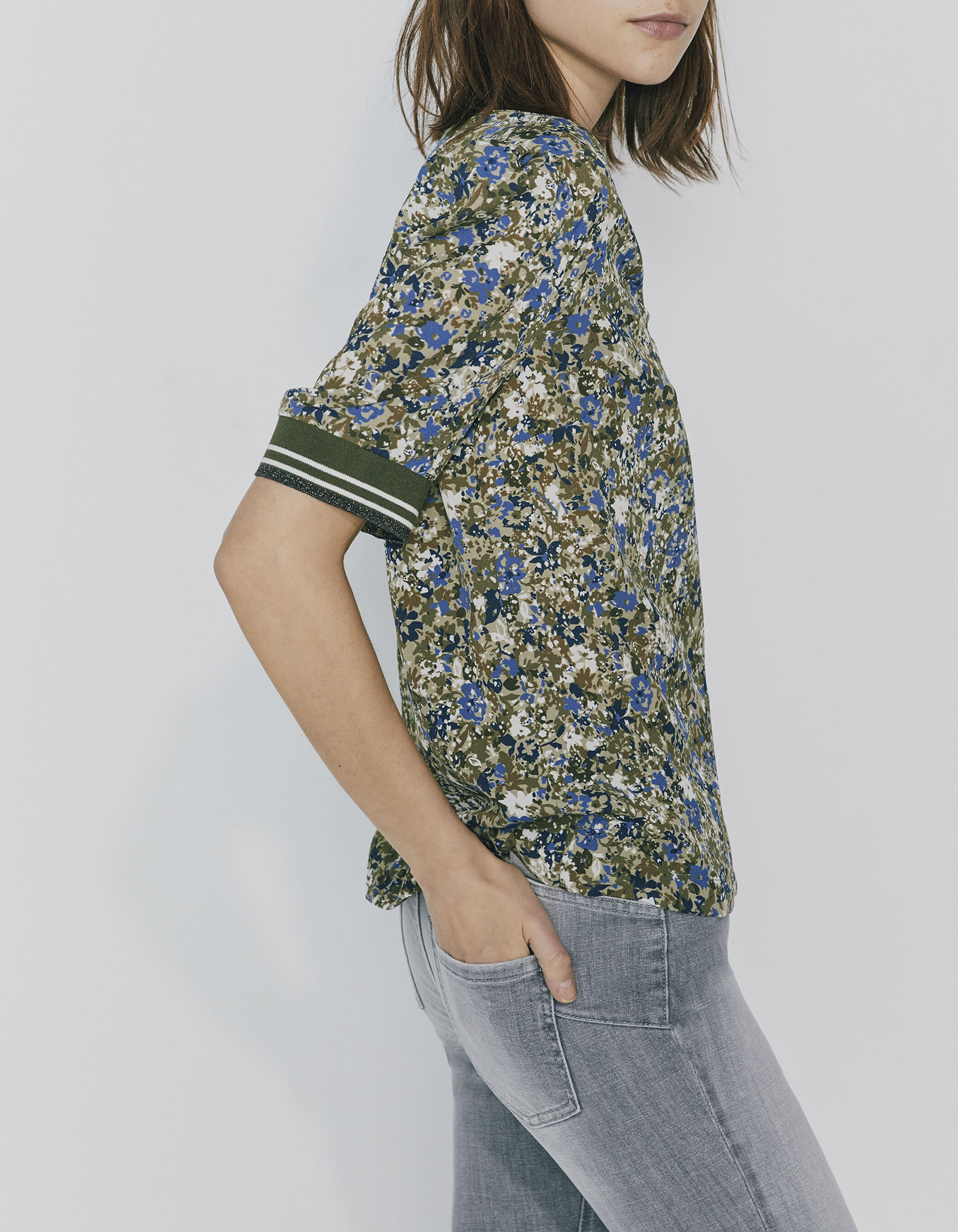 Top manches courtes imprim camouflage fleuri femme