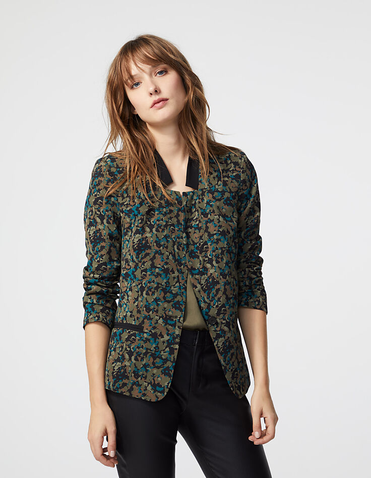 Americana de crepé estampado camuflaje mujer-2