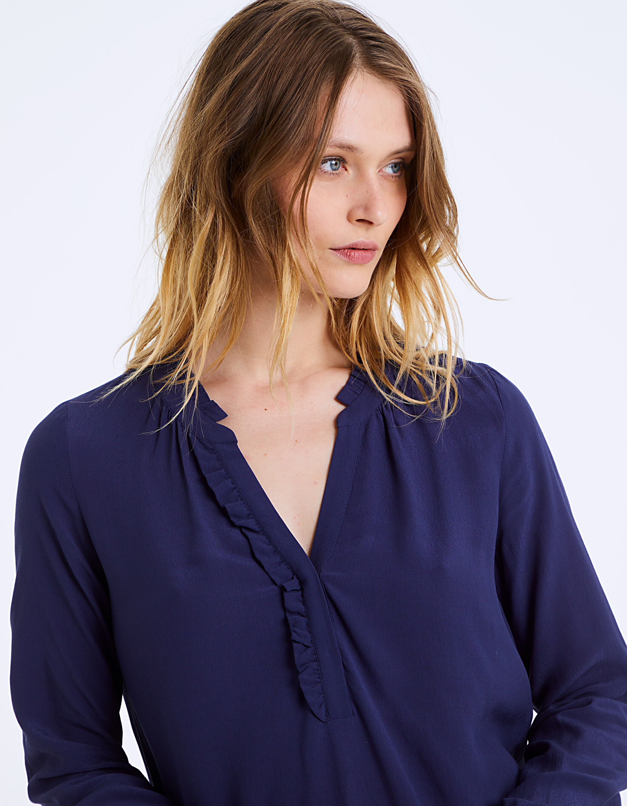 Women s navy viscose cr pe ruffle collar blouse