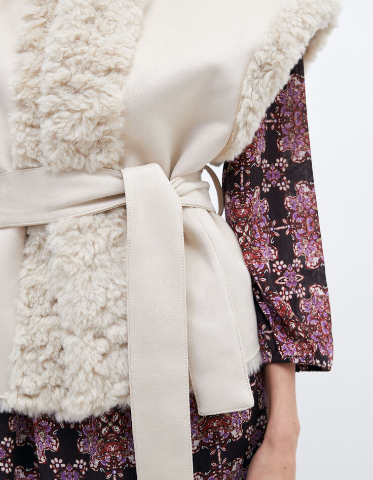 Gilet beige en fausse peau retournée avec ceinture amovible femme-5