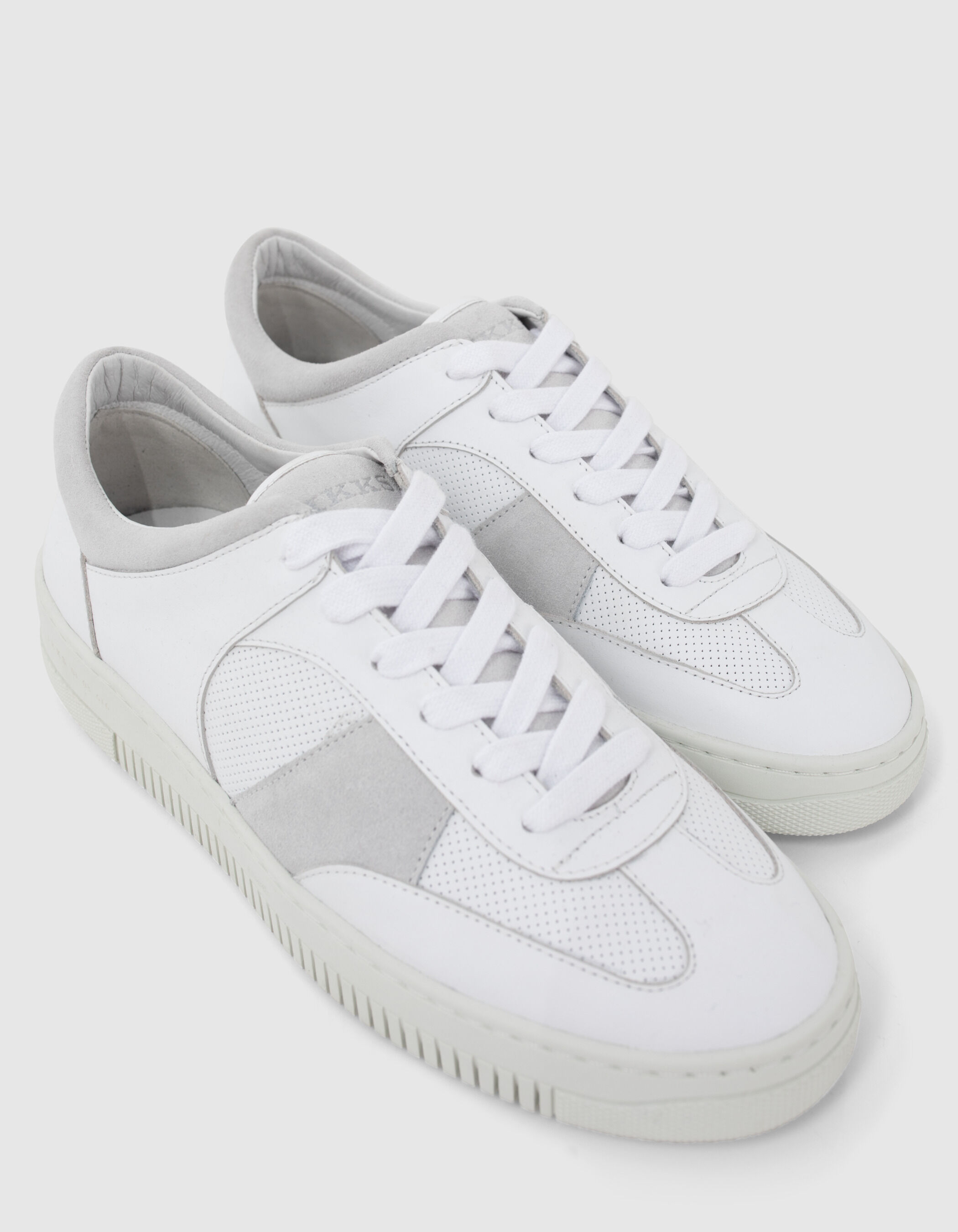 Sneakers off white en cuir Homme IKKS