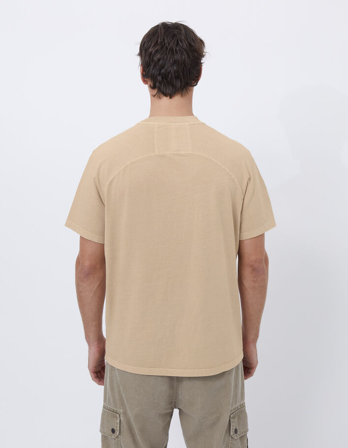 Leinenfarbenes Herren-T-Shirt mit aufgesetzter Tasche - IKKS