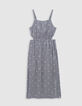 Vestido mido negro estampado Vichy y flores niña-4