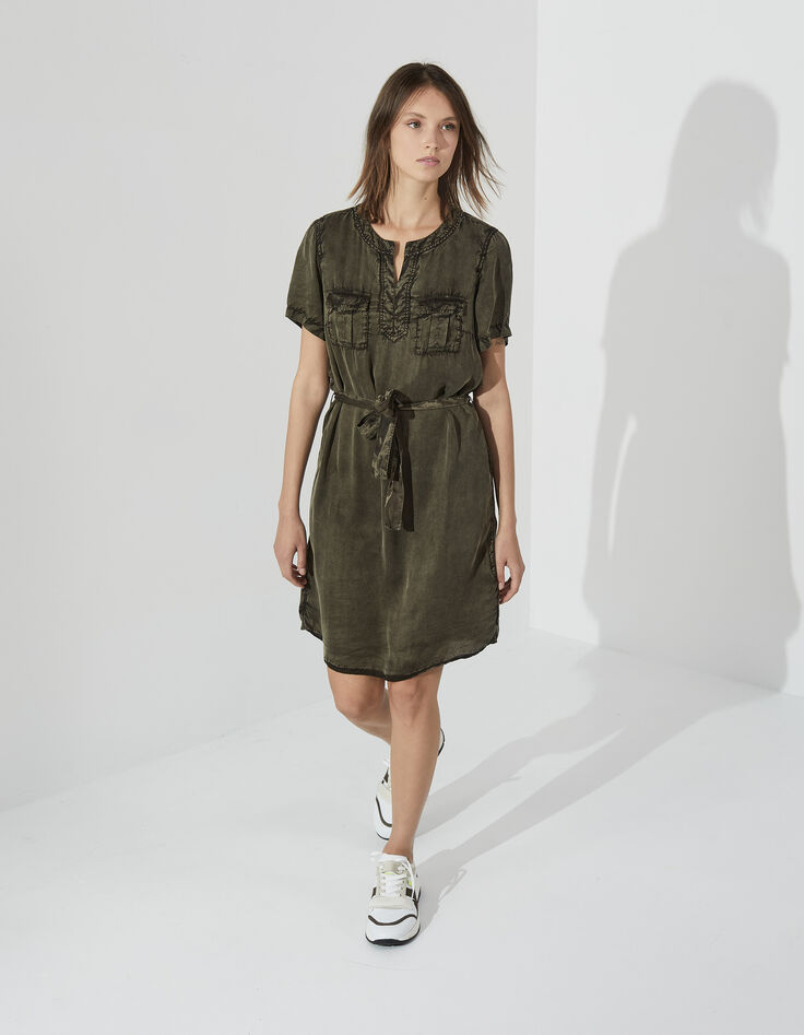 Khaki Damenkleid, Tunikakragen, Perlen, Gürtel-5