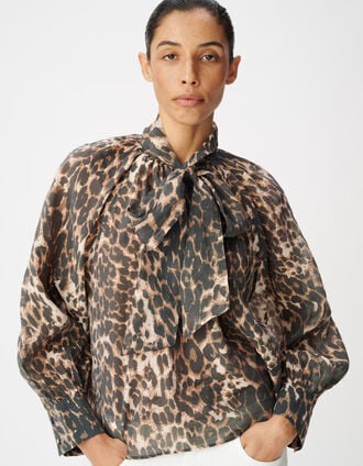 Blusa de leopardo con cuello lavaliere marr&oacute;n para mujer