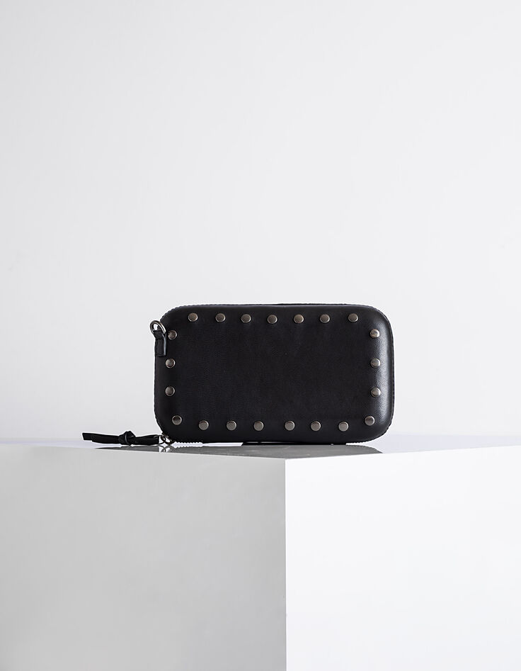 Minaudière cuero cordero remaches y bandolera cadena mujer-1