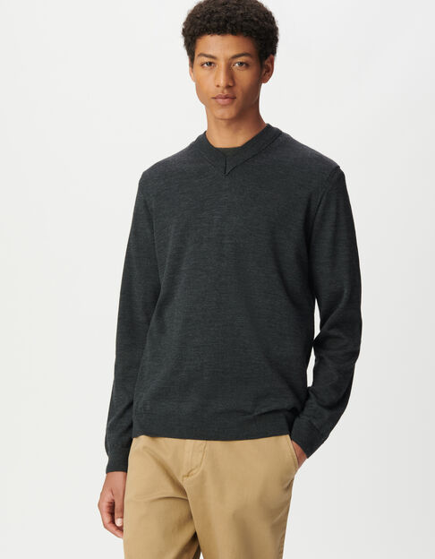 Men’s grey fine-knit wool V-neck sweater - IKKS