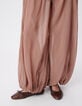 Pantal&oacute;n globo blush fluido de mujer-5