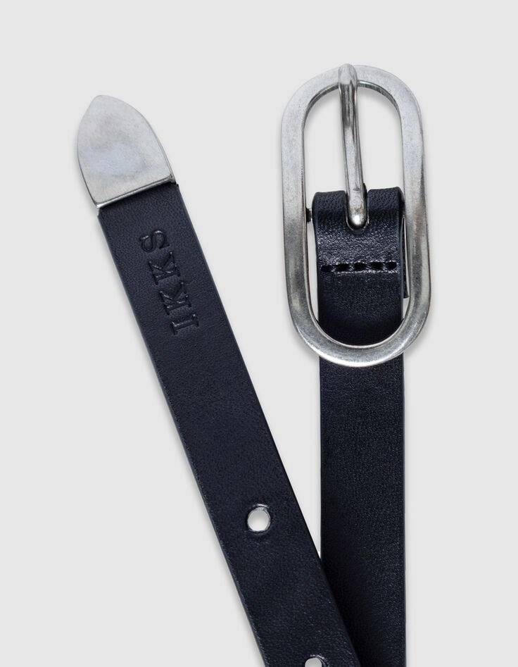 Cintur&oacute;n fino de mujer de piel negra con hebilla met&aacute;lica-4