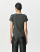 Camiseta manga corta gris acanalada escote joya mujer-3
