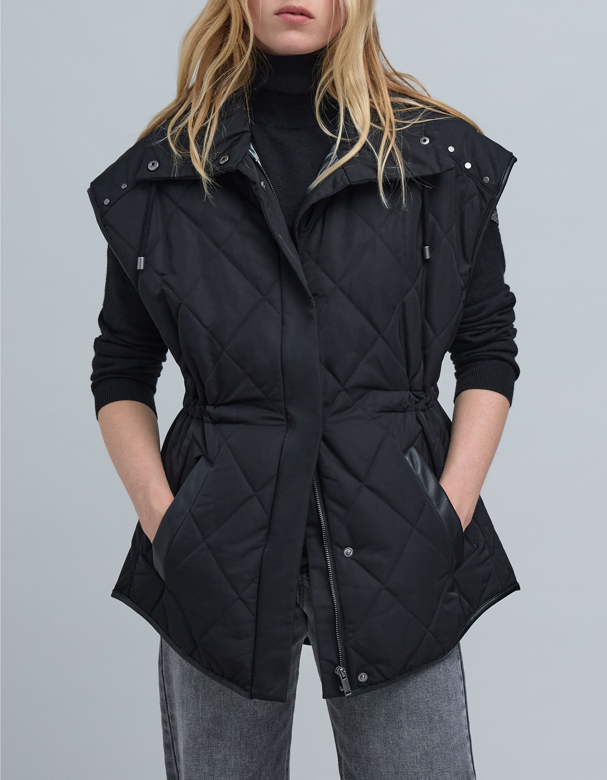 Women's oversized black sleeveless down-jacket Women's oversized black sleeveless down-jacket