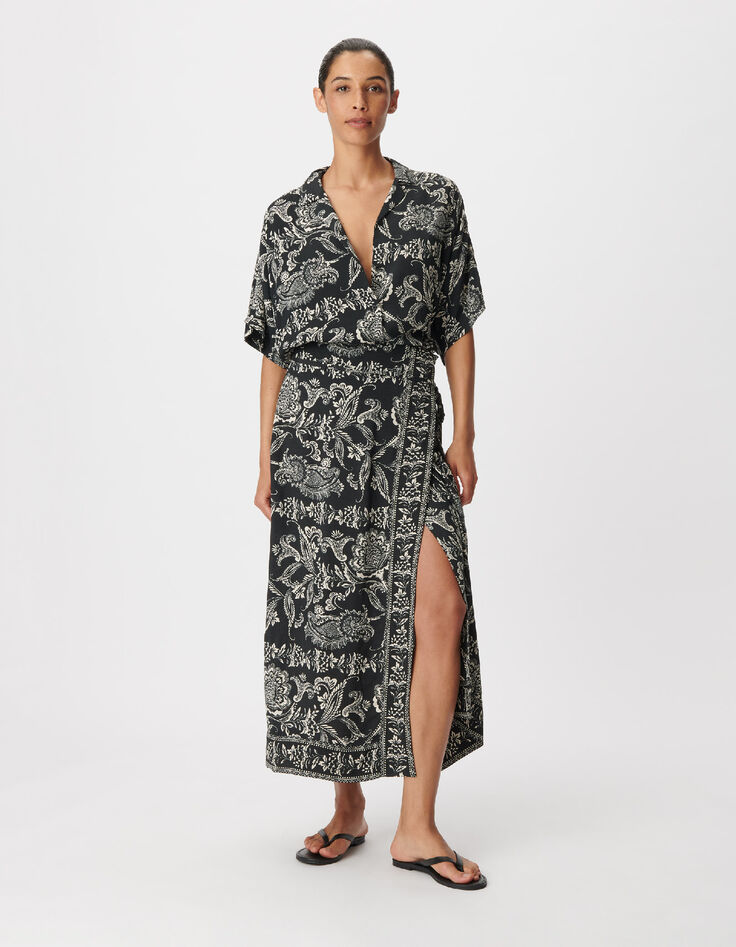 Zwart vloeiend damesshirt met barokke bloemenprint-2