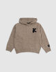 Pull camel tricot badge K broderie bouclette garçon-1