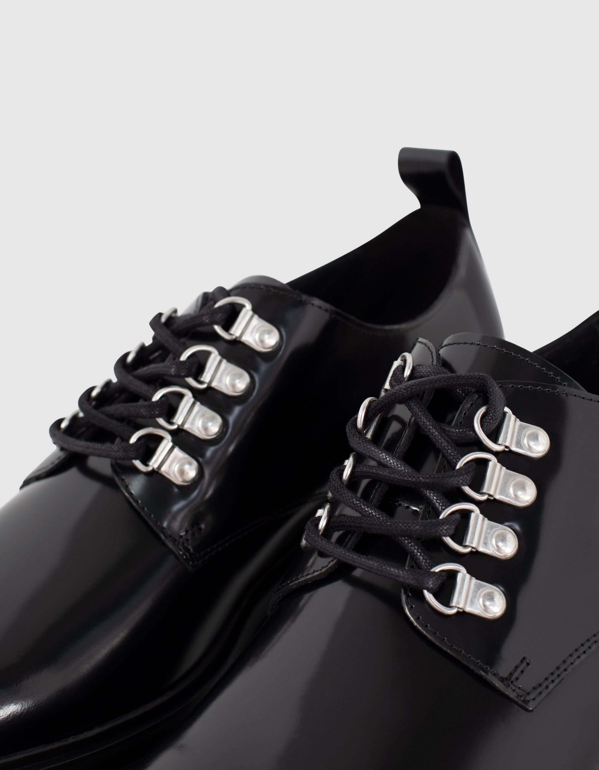 Derbies noires crant es en cuir Homme