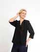 Top noir à encolure V en broderie anglaise I.Code-2