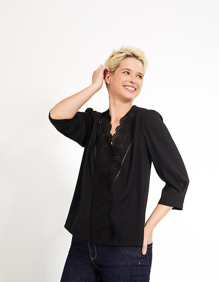 Top noir à encolure V en broderie anglaise I.Code-2 Top noir à encolure V en broderie anglaise I.Code-2