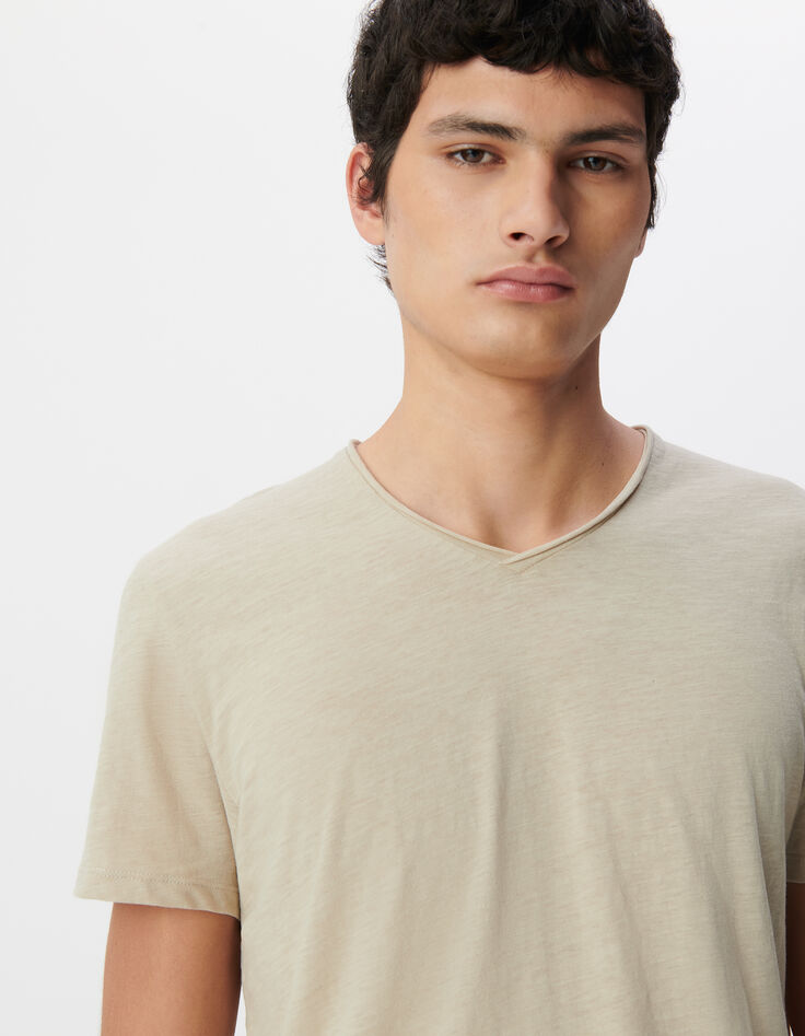 Men’s beige organic cotton Essential V-neck T-shirt-4