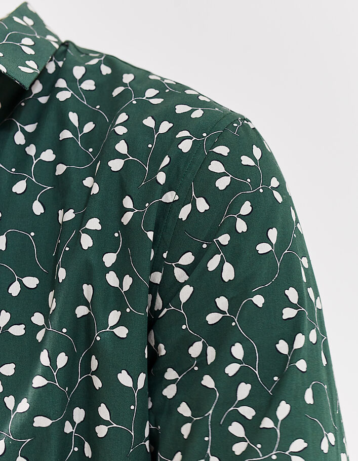 Grünes Herrenhemd im SLIM-Fit mit Blättchen-Print, Bio - IKKS