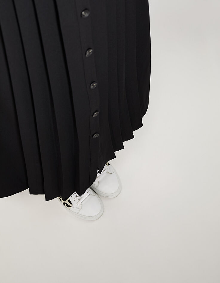 I.Code black pleated midi skirt with gold belt-5