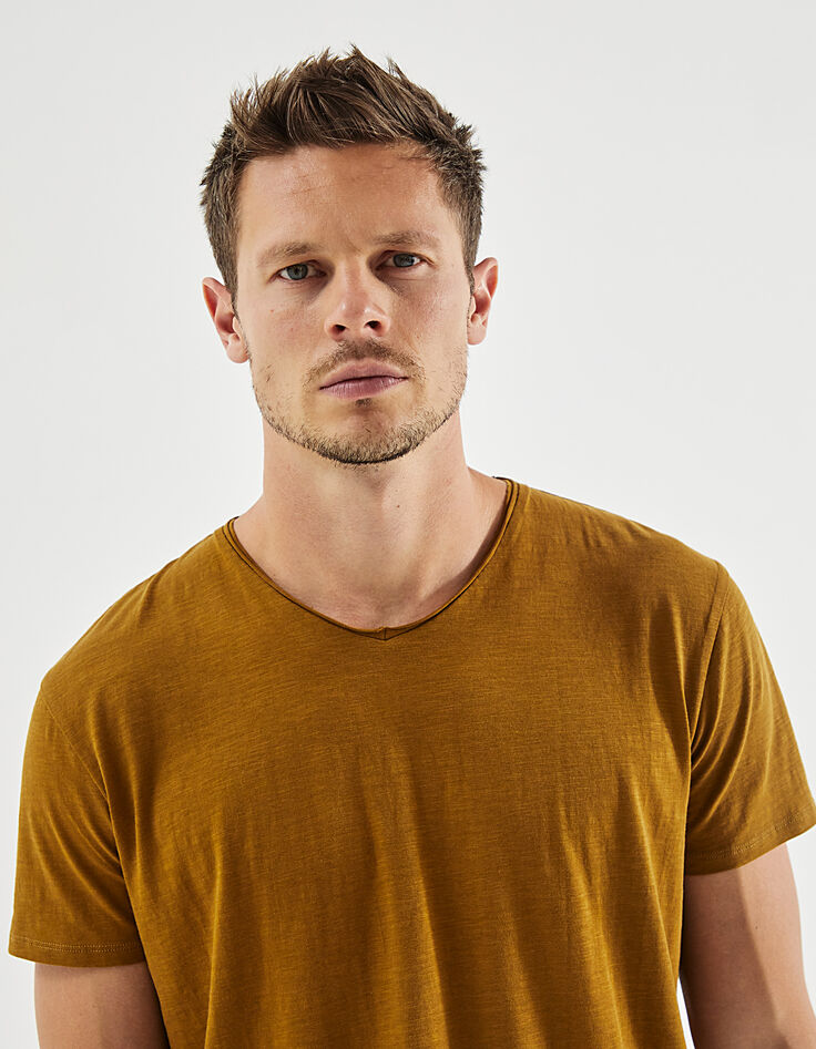 Camiseta L'Essentiel cobriza cuello pico Hombre-4