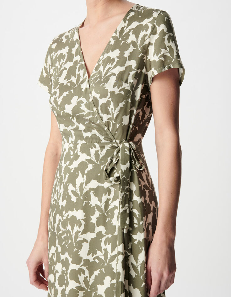 Wikkeljurk in kaki met plantenprint voor dames in de zomer-5