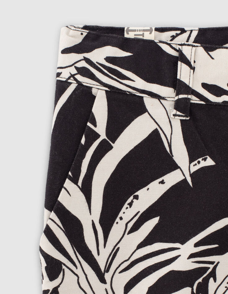 Schwarze Chino-Jungenbermudas mit Maxi-Blumen -2