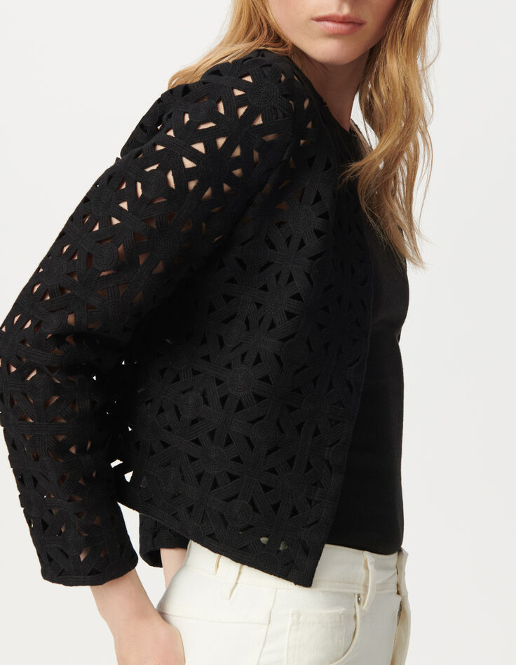 Chaqueta negra macram&eacute; calado-2