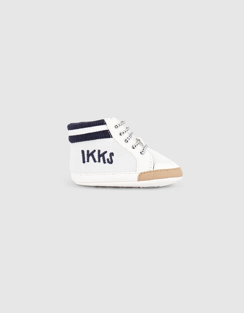 Cremeweiße Sneakers aus Mesh mit Streifen für Babyjungen