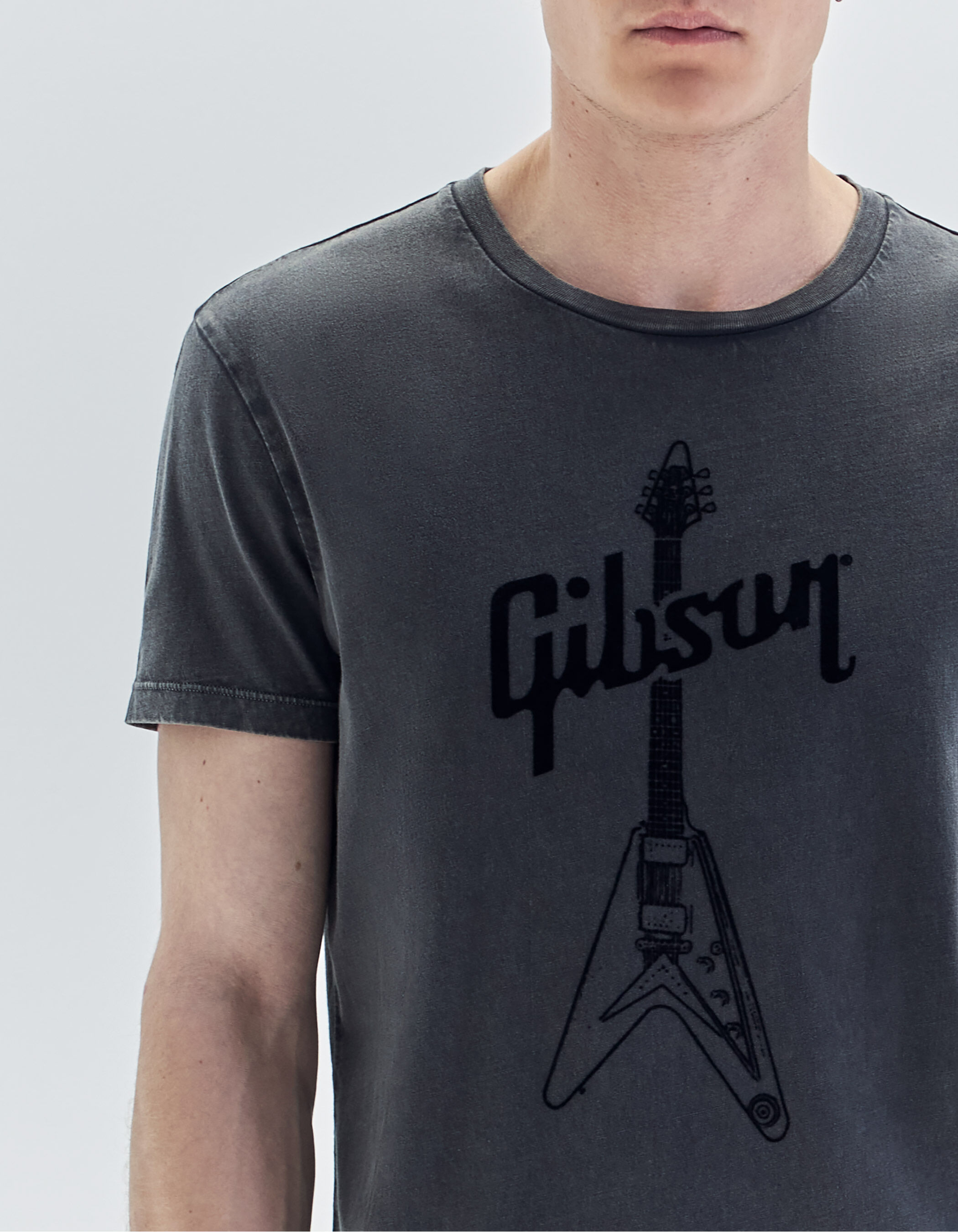 Men s grey GIBSON electric guitar image t shirt IKKS