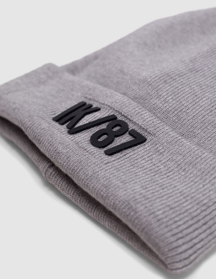 Boy's grey recycled knit beanie with gum logo-2 Boy's grey recycled knit beanie with gum logo-2