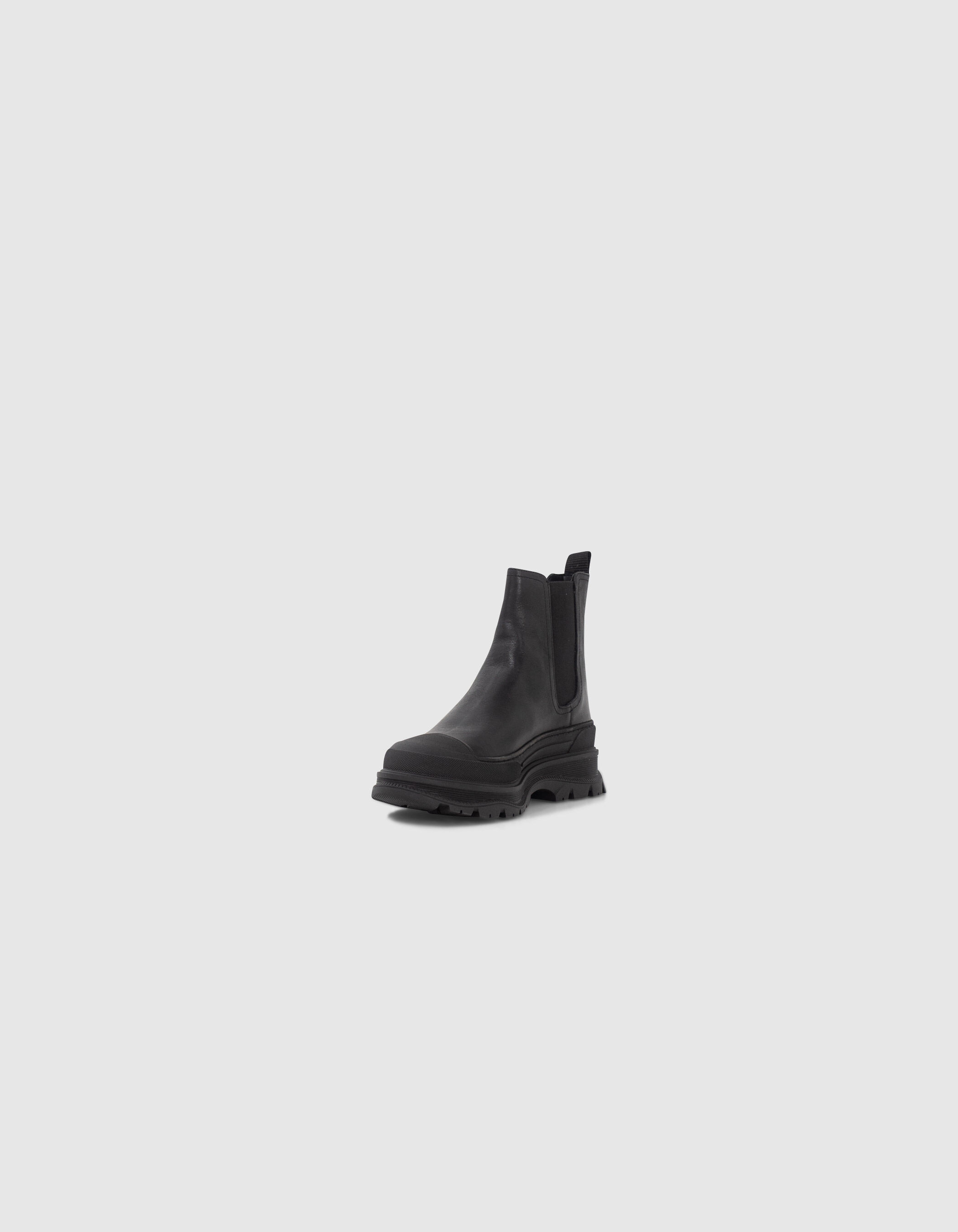 Chelsea boots deals semelle crantée